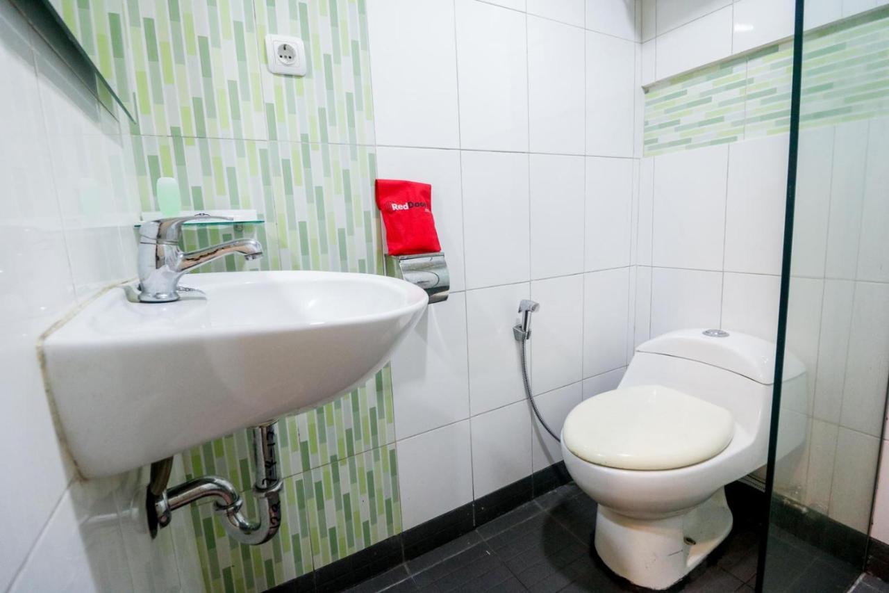 Reddoorz Plus Near Universitas Lambung Mangkurat Banjarmasin  Exterior photo